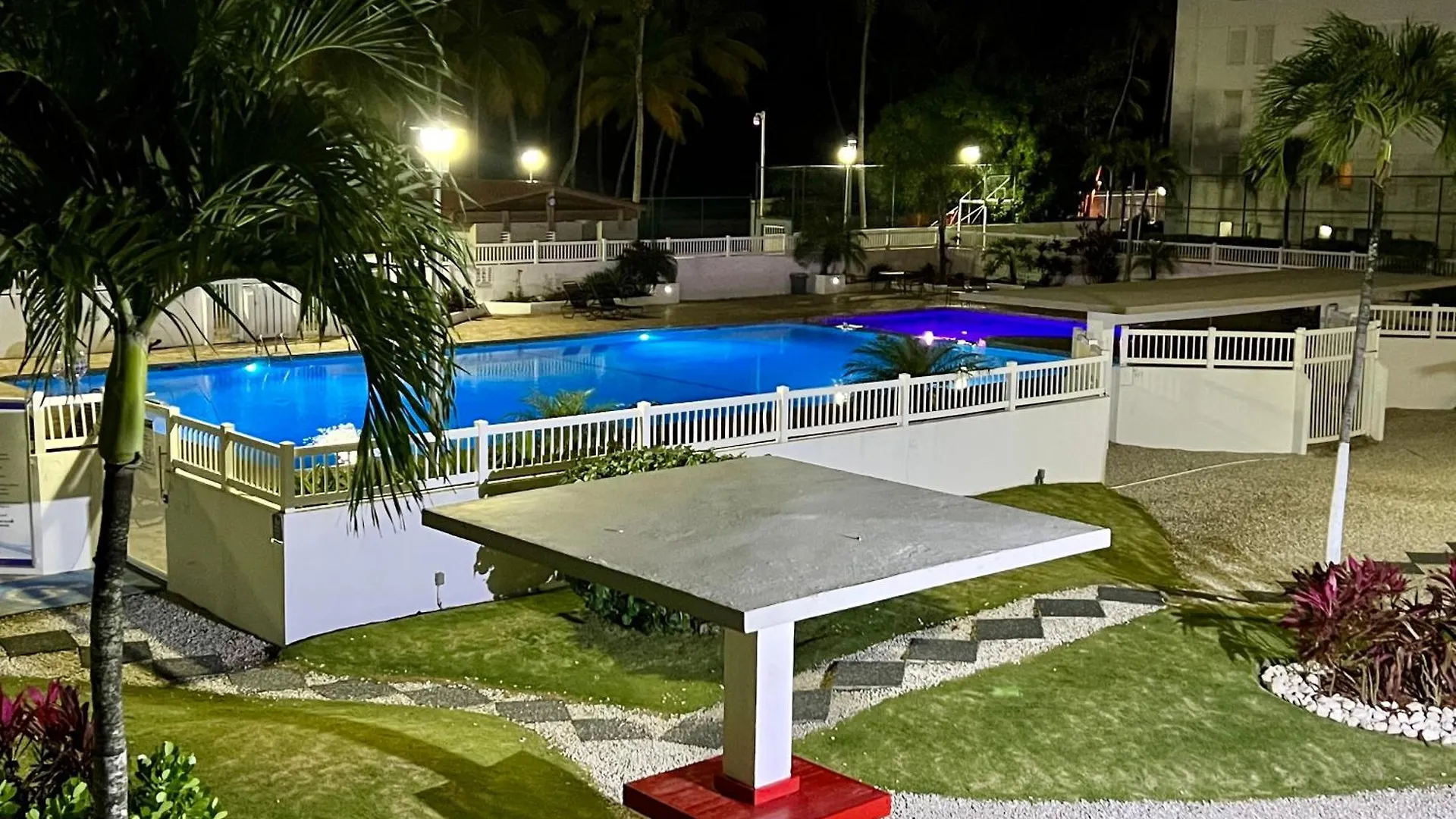 Hobie Beachfront Apartment Isla Verde San Juan